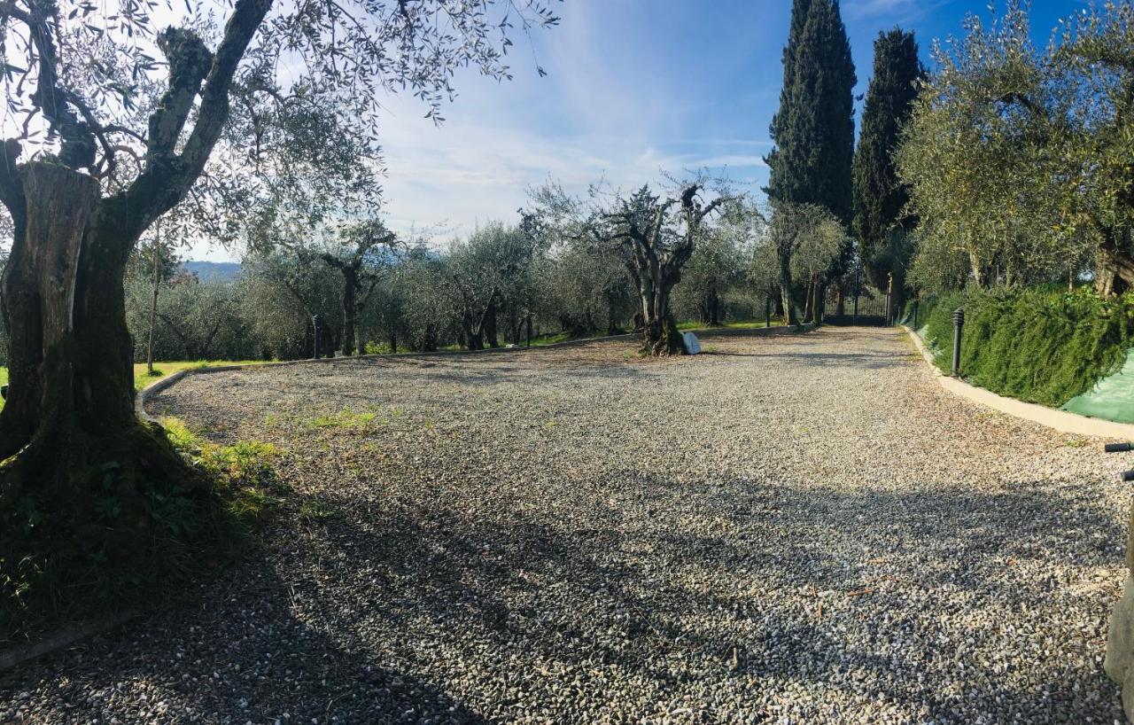 Cozy Tuscany Apartment With View เปสเชีย ภายนอก รูปภาพ