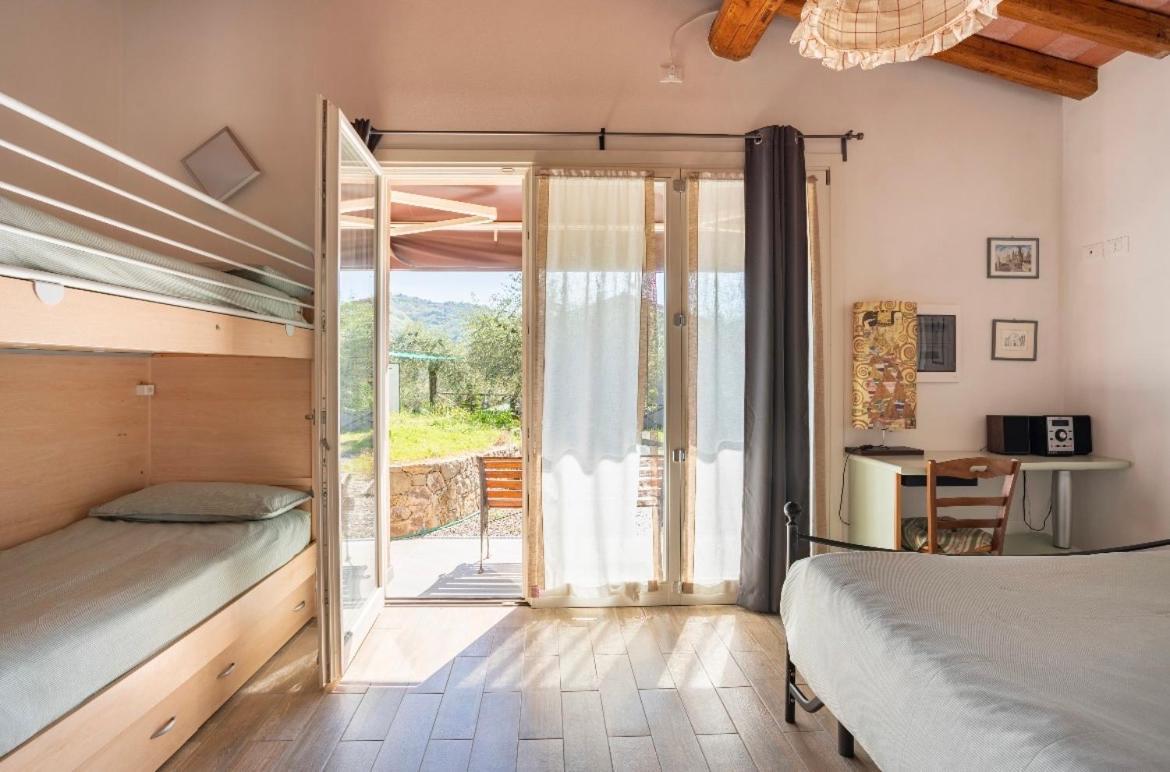 Cozy Tuscany Apartment With View เปสเชีย ภายนอก รูปภาพ