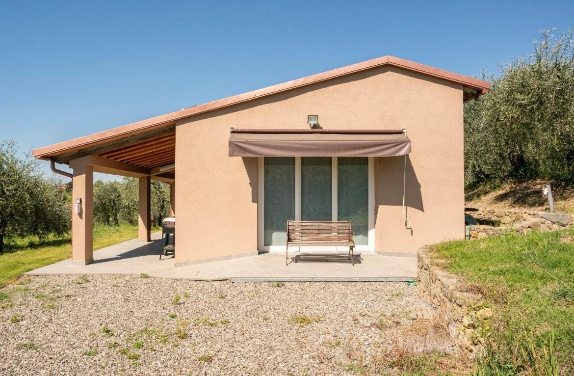 Cozy Tuscany Apartment With View เปสเชีย ภายนอก รูปภาพ